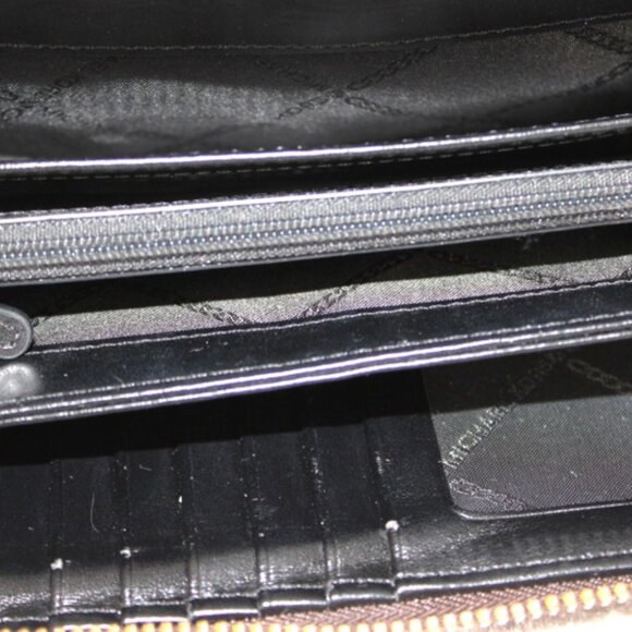 Michael Kors Jet Set Signature Tote Bag with Matching Wallet & Pouch - Picture 15 of 17